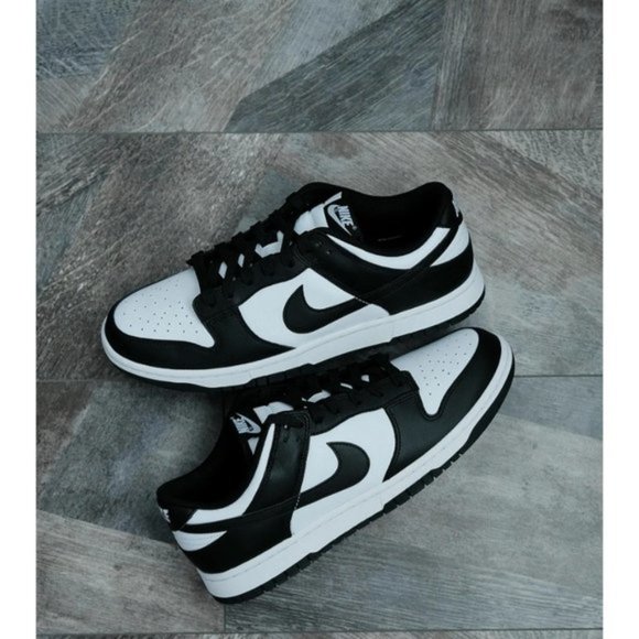 What are the differences between Men and Women Nike Dunk Low  Nike Panda Dunk Low Sneakers Women